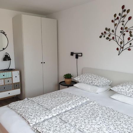 Apartment Maeistro By Privileggio Residence Rovinj Bagian luar foto
