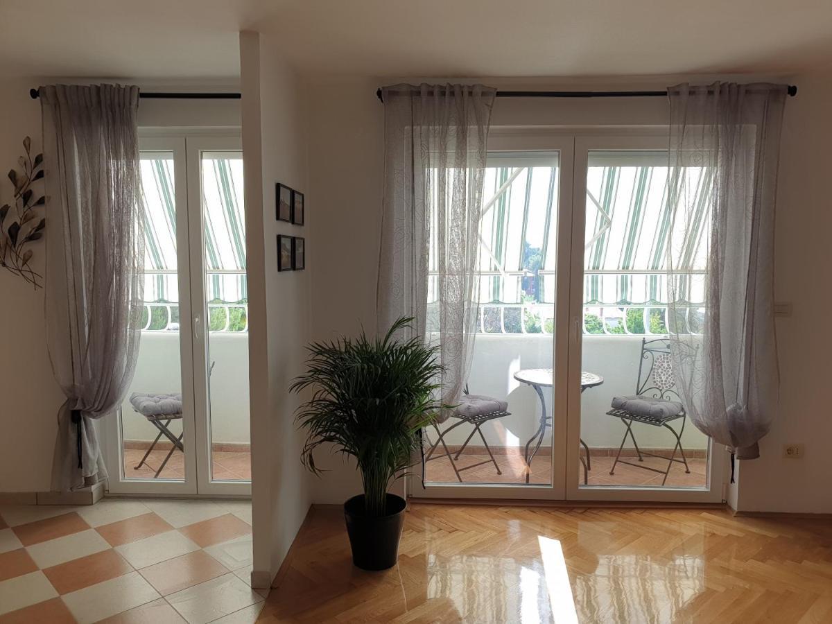 Apartment Maeistro By Privileggio Residence Rovinj Bagian luar foto