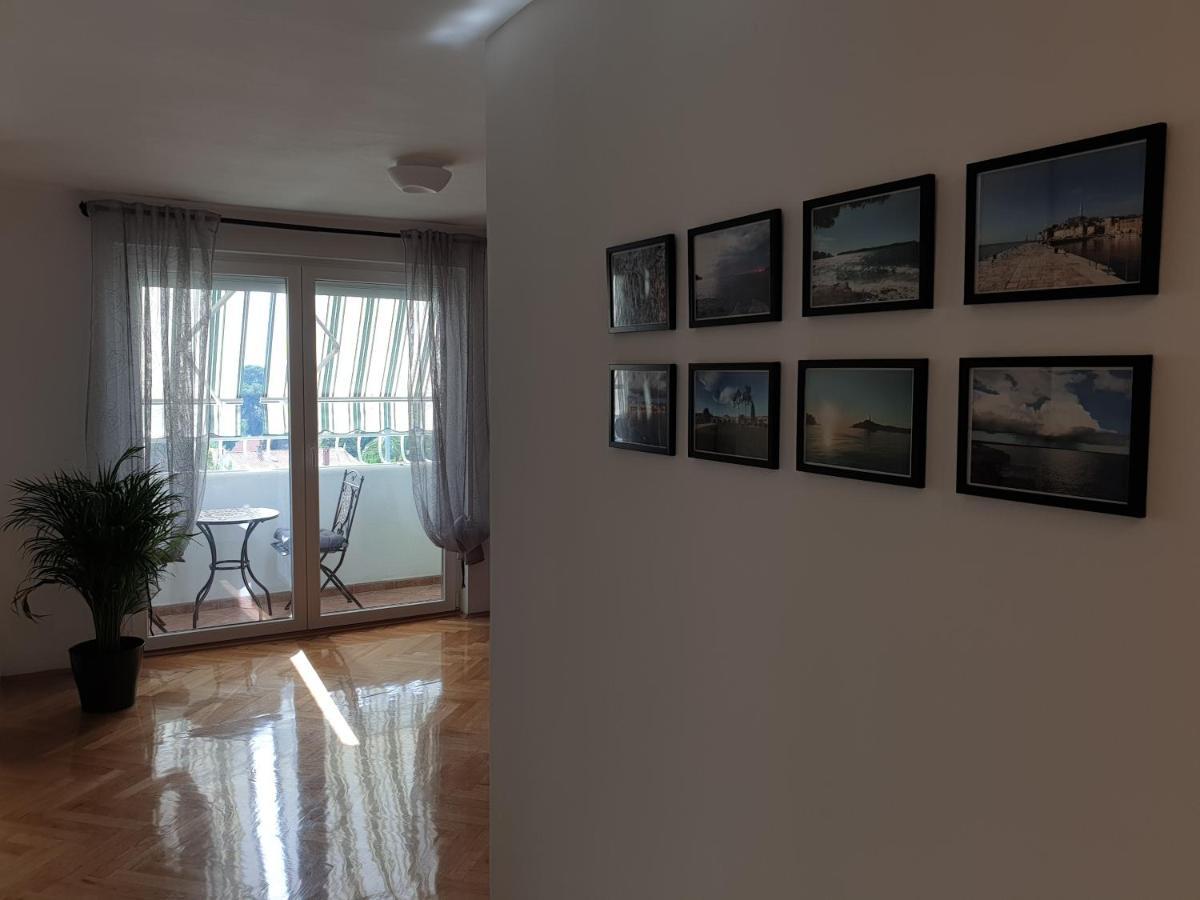 Apartment Maeistro By Privileggio Residence Rovinj Bagian luar foto